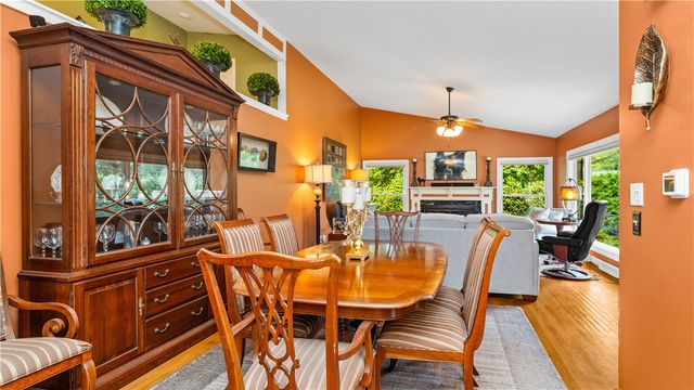91 Love Lane, Warwick, RI 02886