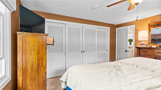 91 Love Lane, Warwick, RI 02886