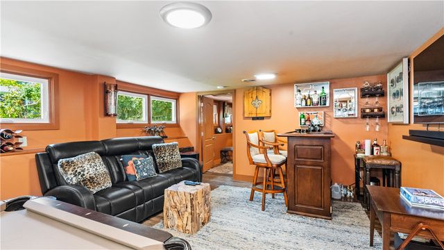 91 Love Lane, Warwick, RI 02886