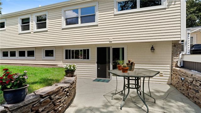91 Love Lane, Warwick, RI 02886