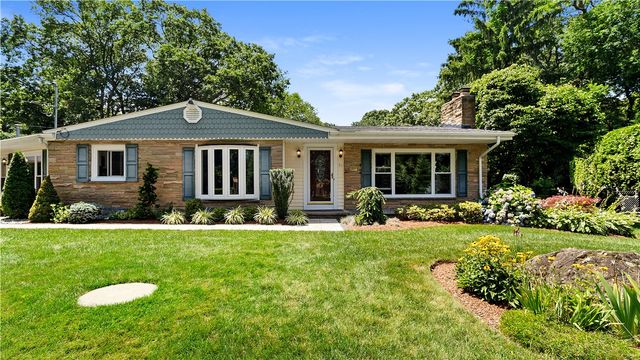 91 Love Lane, Warwick, RI 02886