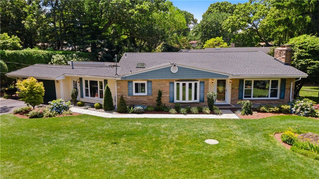 91 Love Lane, Warwick, RI 02886