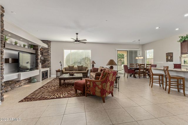 17873 W LAVENDER Lane, Goodyear, AZ 85338