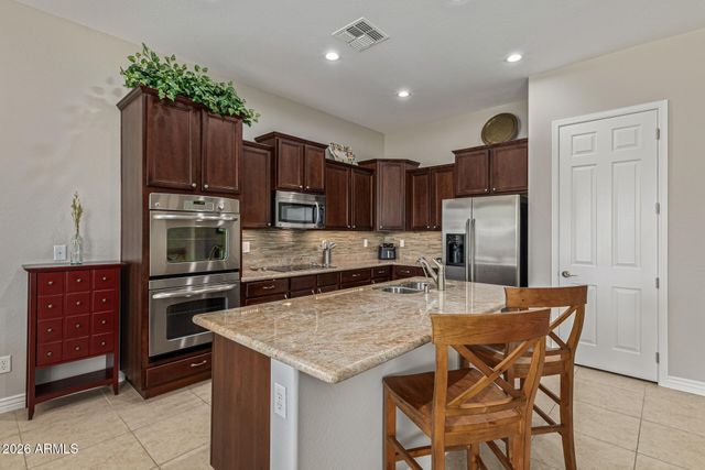 17873 W LAVENDER Lane, Goodyear, AZ 85338