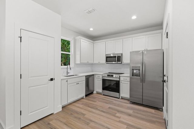 516 Florence, Denison, TX 75020