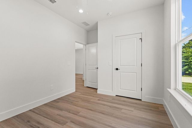 516 Florence, Denison, TX 75020