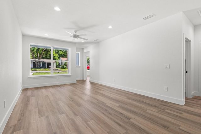 516 Florence, Denison, TX 75020