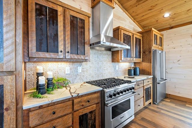470 Skylight Drive, Blue Ridge, GA 30513