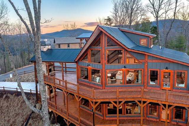 470 Skylight Drive, Blue Ridge, GA 30513