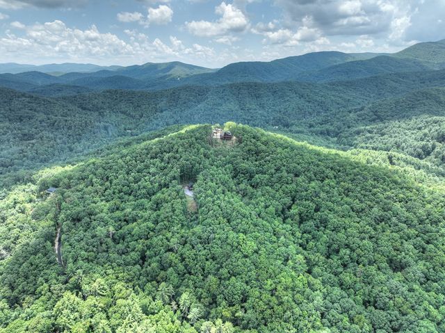 470 Skylight Drive, Blue Ridge, GA 30513