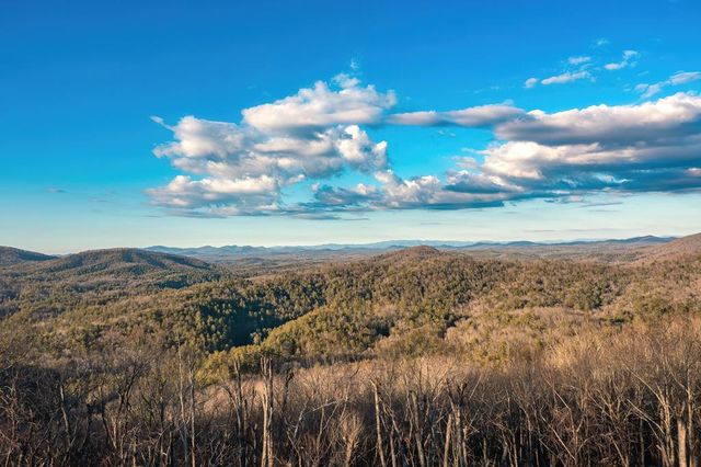 470 Skylight Drive, Blue Ridge, GA 30513