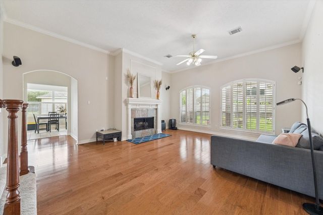 3046 Barton Drive, Pearland, TX 77584