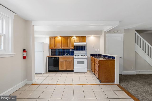 7039 GUILFORD RD, Upper Darby, PA 19082