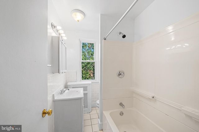 7039 GUILFORD RD, Upper Darby, PA 19082