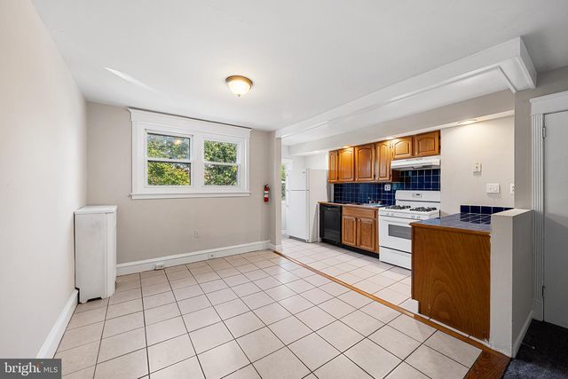 7039 GUILFORD RD, Upper Darby, PA 19082