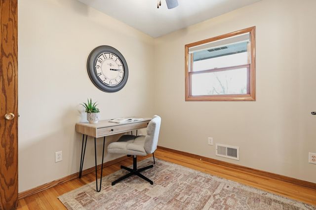 1412 10th Avenue W, Shakopee, MN 55379