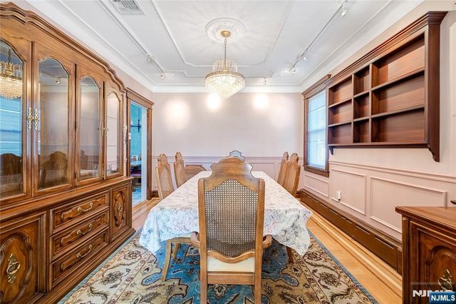 429 Oakdene Avenue, Cliffside Park, NJ 07010