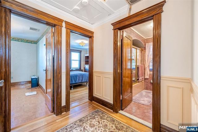 429 Oakdene Avenue, Cliffside Park, NJ 07010