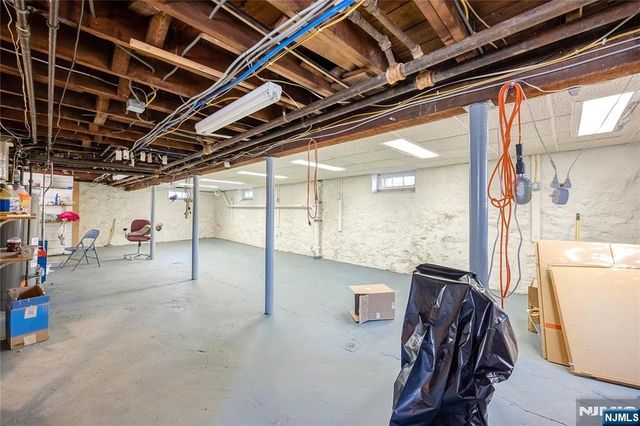 429 Oakdene Avenue, Cliffside Park, NJ 07010