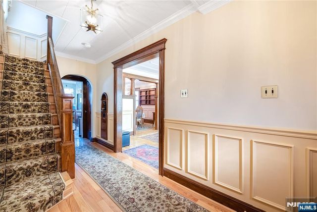 429 Oakdene Avenue, Cliffside Park, NJ 07010