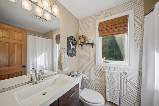 21 Stoney Brook Road, Bow, NH 03304
