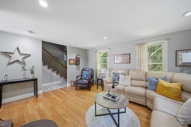 21 Stoney Brook Road, Bow, NH 03304