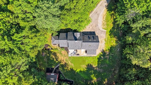 21 Stoney Brook Road, Bow, NH 03304