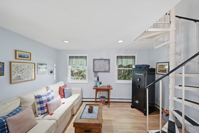 21 Stoney Brook Road, Bow, NH 03304