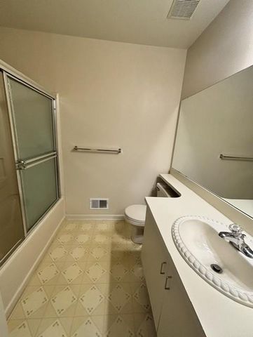1943 Willings Lane, Hellertown Boro, PA 18055