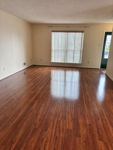 1943 Willings Lane, Hellertown Boro, PA 18055