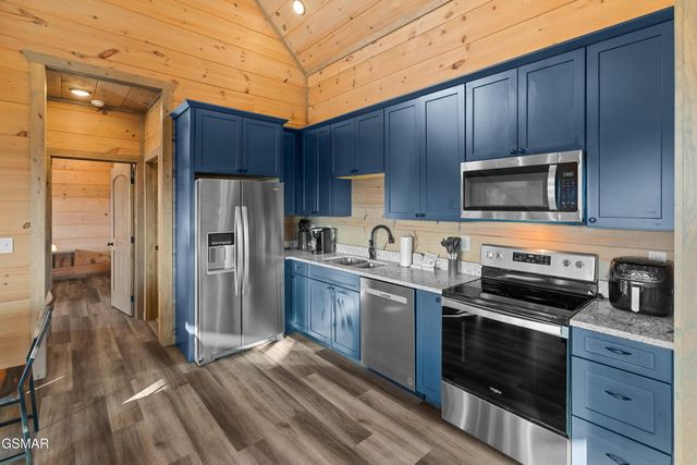 2232 Pinnacle Ridge Trail, Sevierville, TN 37876