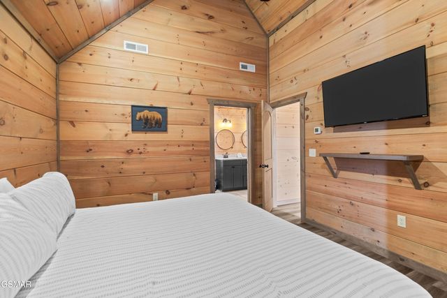 2232 Pinnacle Ridge Trail, Sevierville, TN 37876