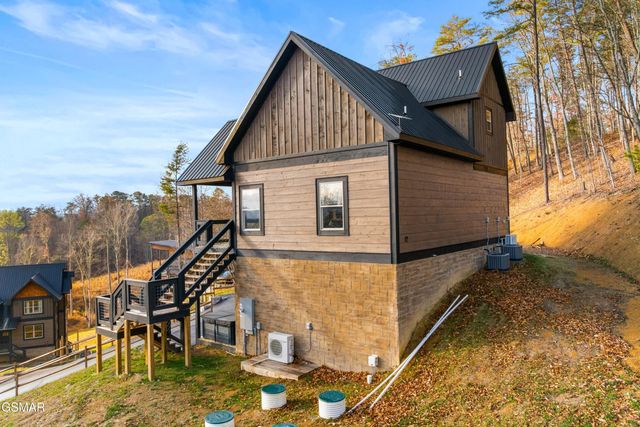 2232 Pinnacle Ridge Trail, Sevierville, TN 37876