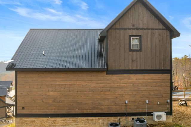 2232 Pinnacle Ridge Trail, Sevierville, TN 37876