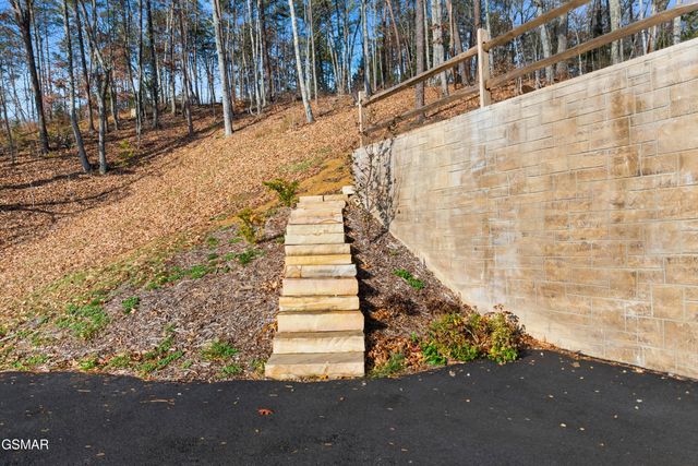 2232 Pinnacle Ridge Trail, Sevierville, TN 37876