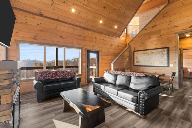 2232 Pinnacle Ridge Trail, Sevierville, TN 37876