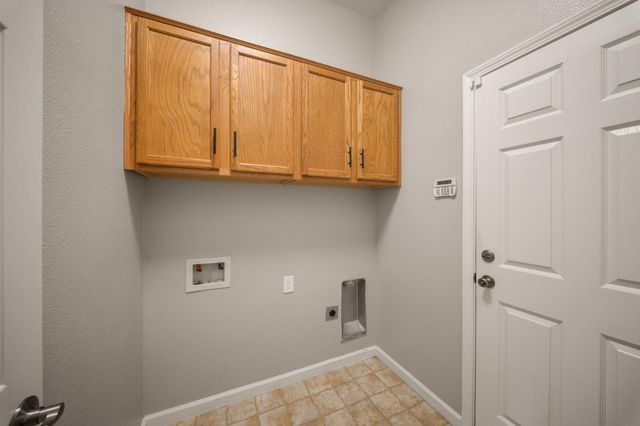4216 Sea Otter Ln, Modesto, CA 95356