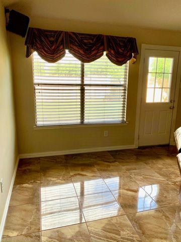205 Mammoth Springs Lane, Dickinson, TX 77539
