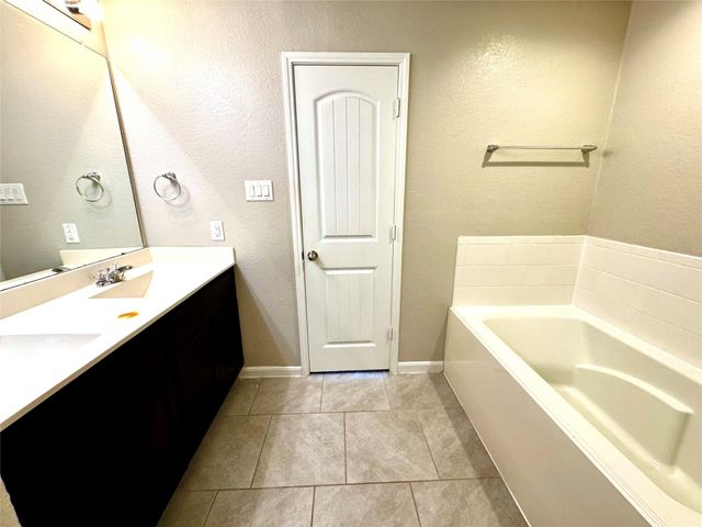 8210 Oakleaf Meadow Court, Rosharon, TX 77583