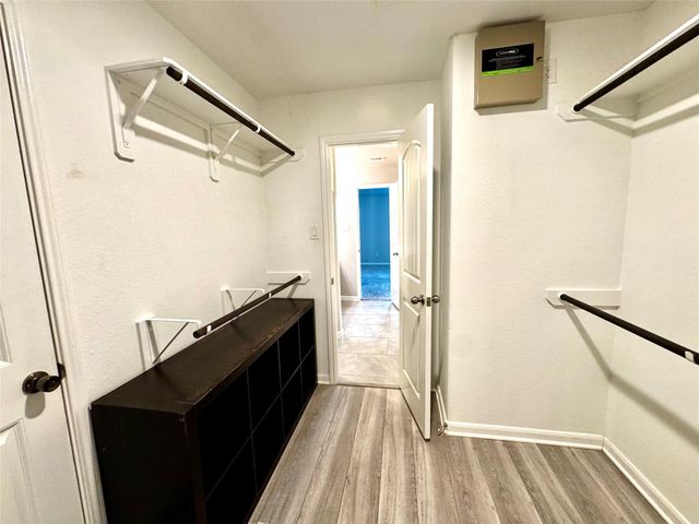 8210 Oakleaf Meadow Court, Rosharon, TX 77583