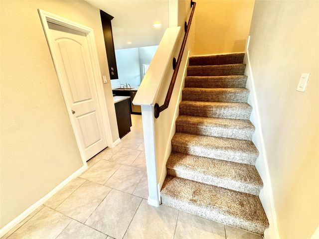 8210 Oakleaf Meadow Court, Rosharon, TX 77583