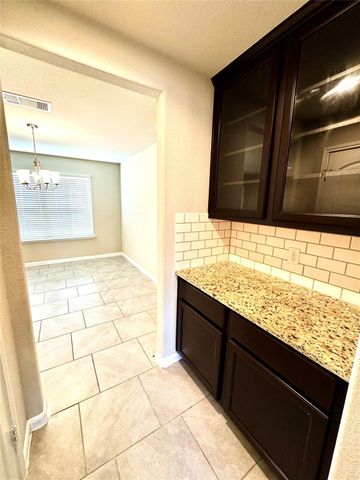 8210 Oakleaf Meadow Court, Rosharon, TX 77583