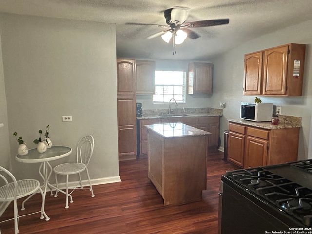 522 MARQUETTE DR, San Antonio, TX 78228