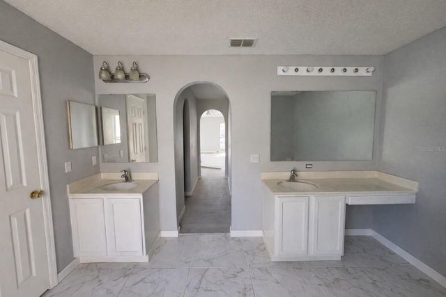 4517 SE 31 PLACE, Ocala, FL 34480