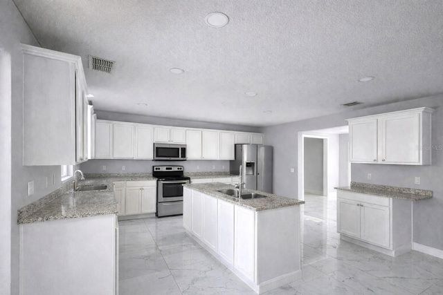 4517 SE 31 PLACE, Ocala, FL 34480