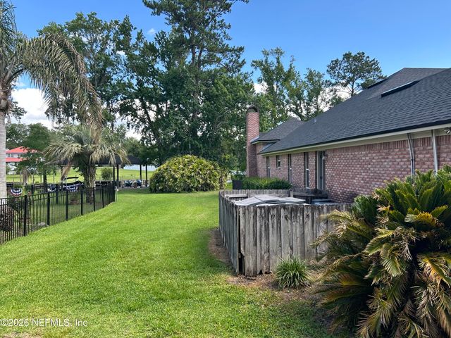 1816 OAK PARK Circle, Green Cove Springs, FL 32043