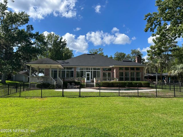 1816 OAK PARK Circle, Green Cove Springs, FL 32043