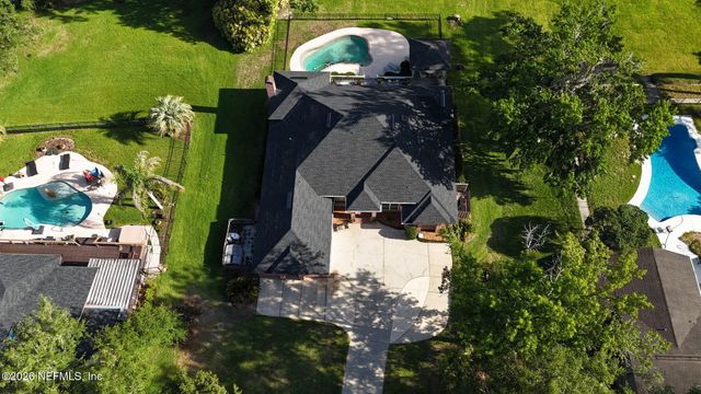 1816 OAK PARK Circle, Green Cove Springs, FL 32043