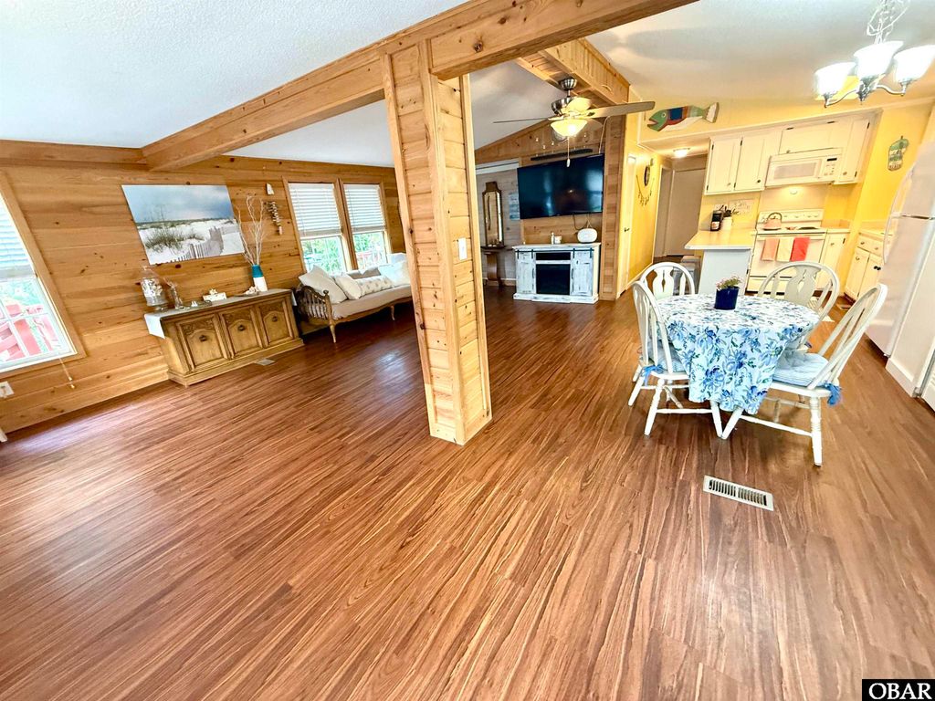 Image 9 of property listing at 311 Gunas Drive Lot 17, Kill Devil Hills, NC 27948