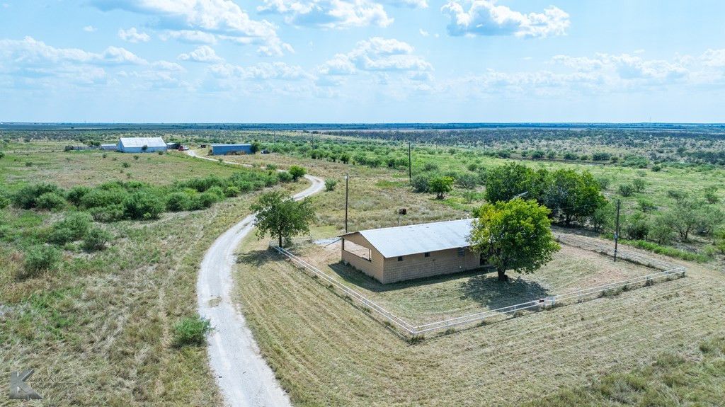 Image 17 of property listing at 1208 County Road 304, TX 76843